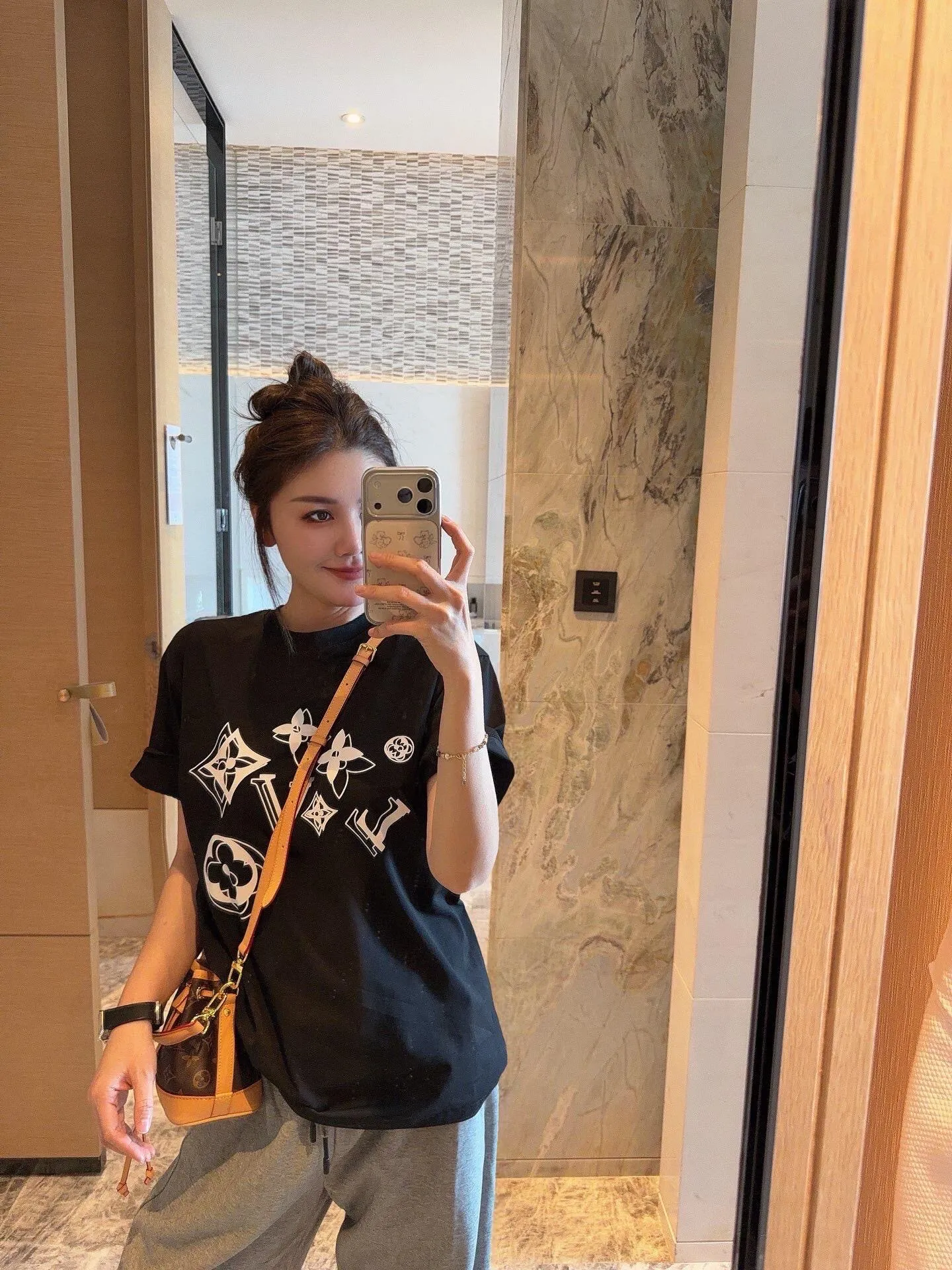Louis Vuitton/
